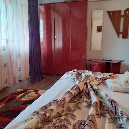 Hotel Elite Беїле-Херкулане Екстер'єр фото
